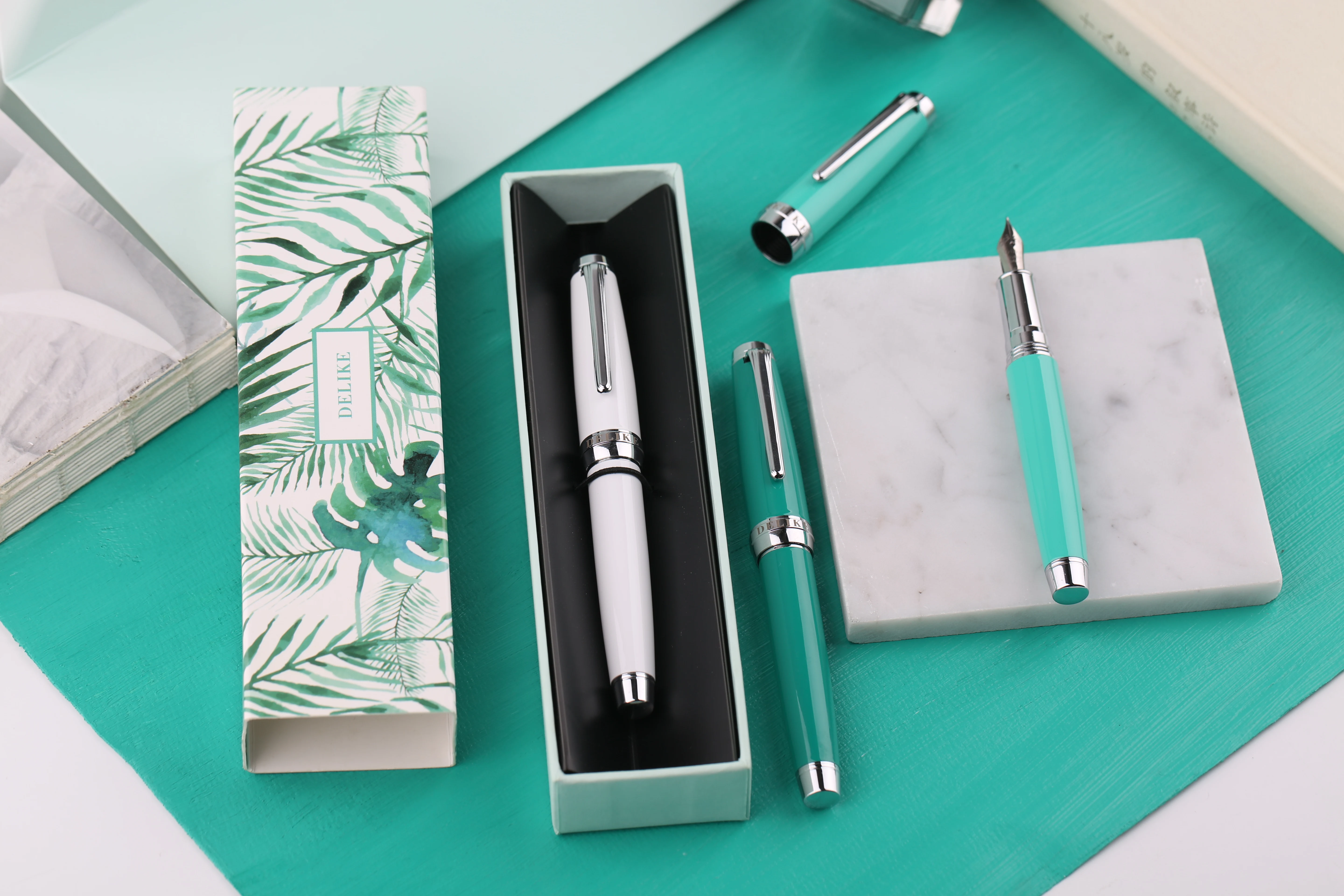 

2018 Delike New Moon 3 Fountain Pen Metal Lacquer Ink Pen Original Box