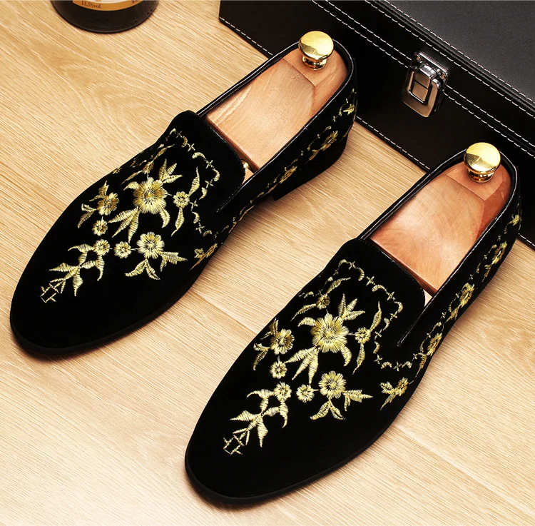Korean style men's fashion wedding party embroidered soft leather shoes