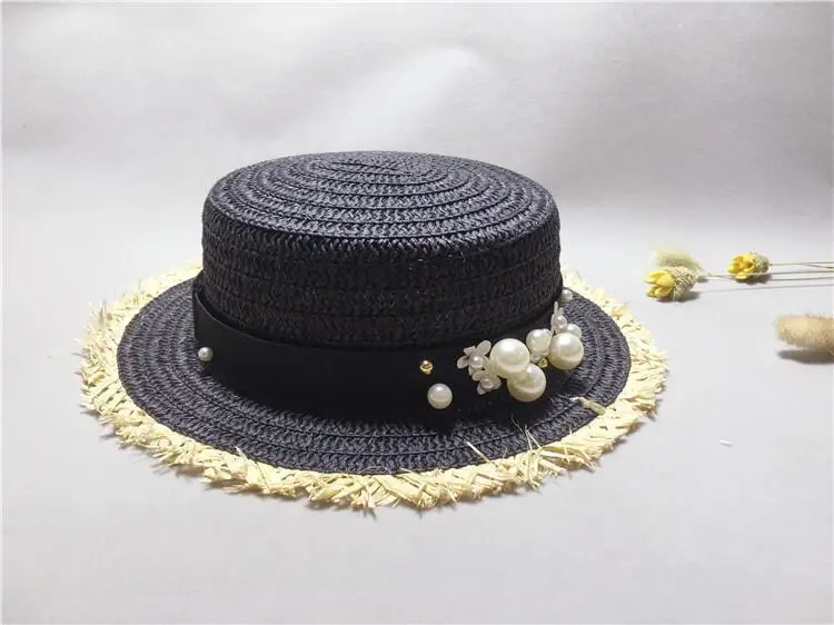 Милая соломенная шляпа с плоским верхом на лето и весну, женские кепки для отдыха, пляжные шляпы от солнца с жемчугом, черная дышащая модная шляпа с цветочным узором для девушек