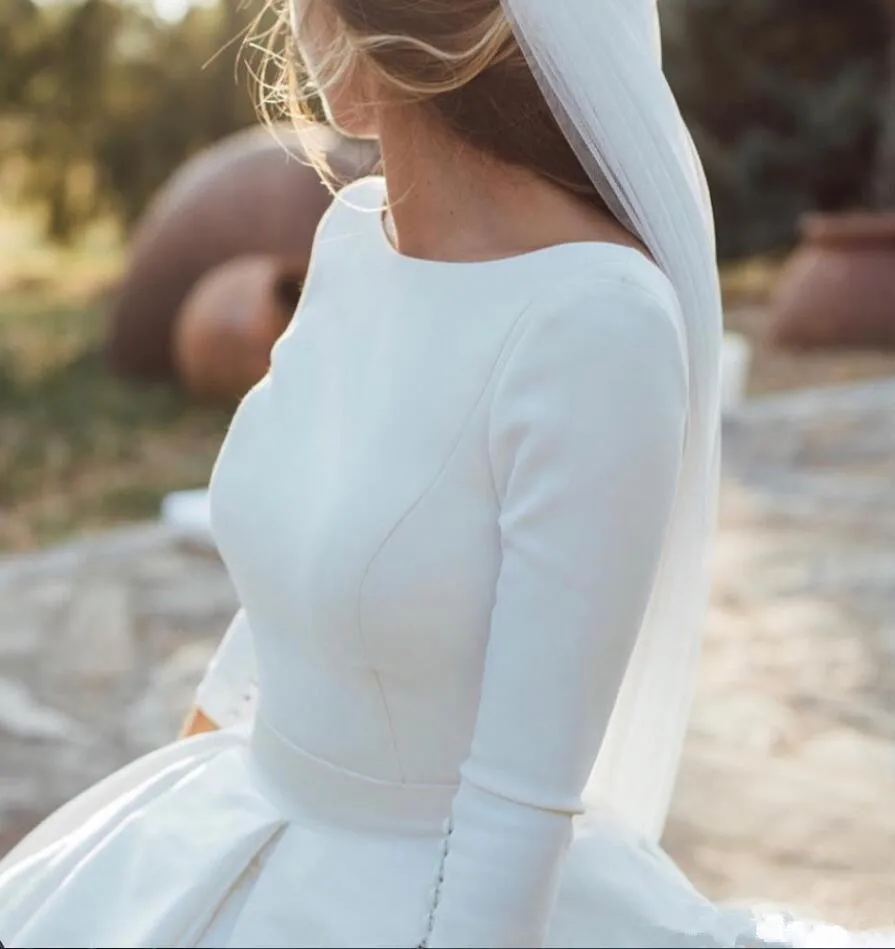 white-a-line-wedding-dresses-with-long-sleeves-ruched-backless-bridal-dresses-plus-size-2019-court-train-boho-wedding-gowns-for-brides (1)_