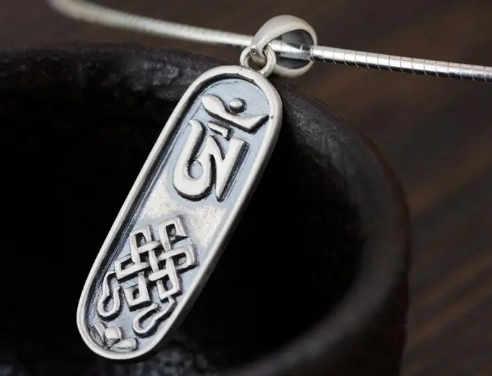 silver-om-charm003f