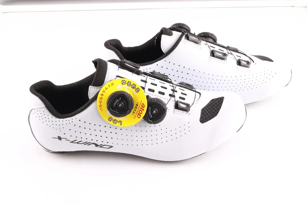 bloqueio sapatos ciclismo homem corrida de estrada