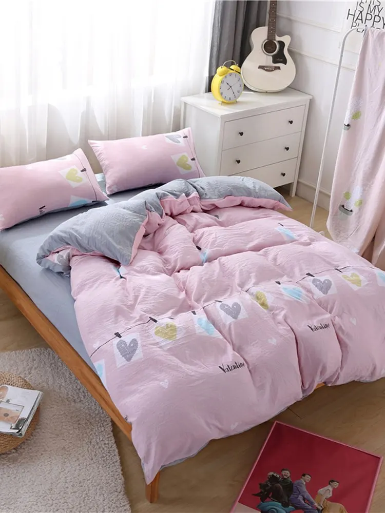 

4 Pcs Bedlinens Set Modern Sweet Hearts Pattern Comfy Soft Bedsheet Set