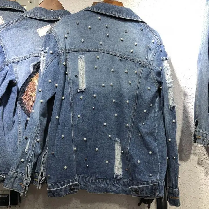 Женская джинсовая куртка с жемчужинами из джинсовой ткани, Повседневная модная джинсовая куртка с дырками и отложным воротником