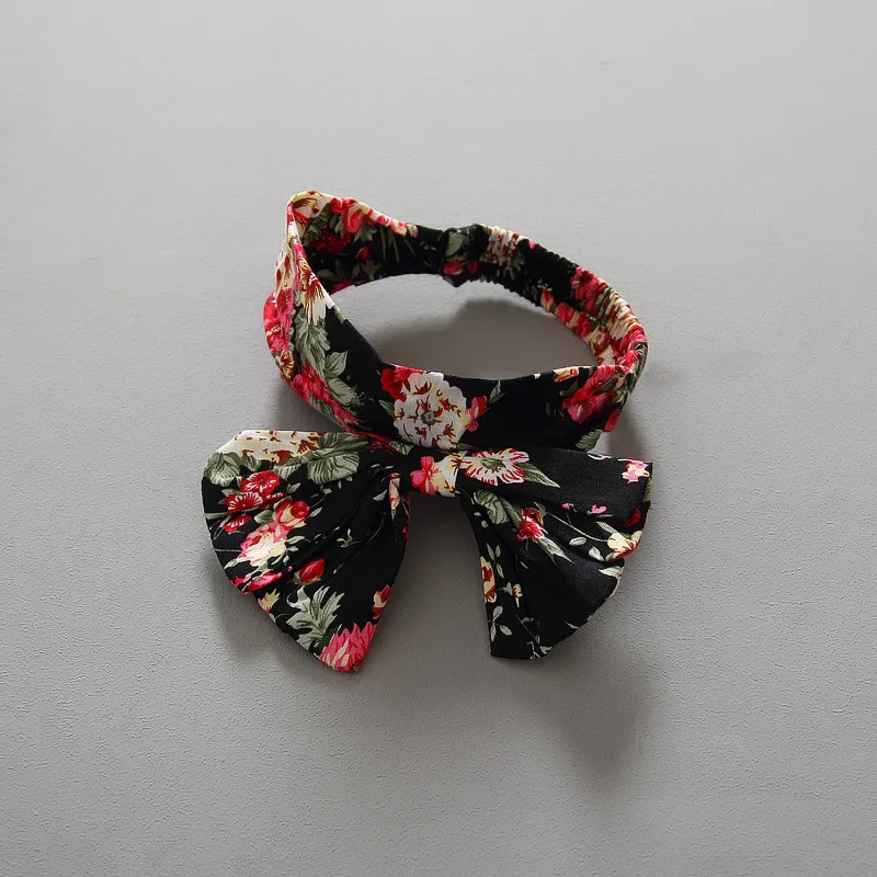 Cute-Fashion-Kids-Girls-Clothing-Set-Flowers-Pant-Sleeveless-Black-T-shirt-Headband-Casual-3-Piece (2)
