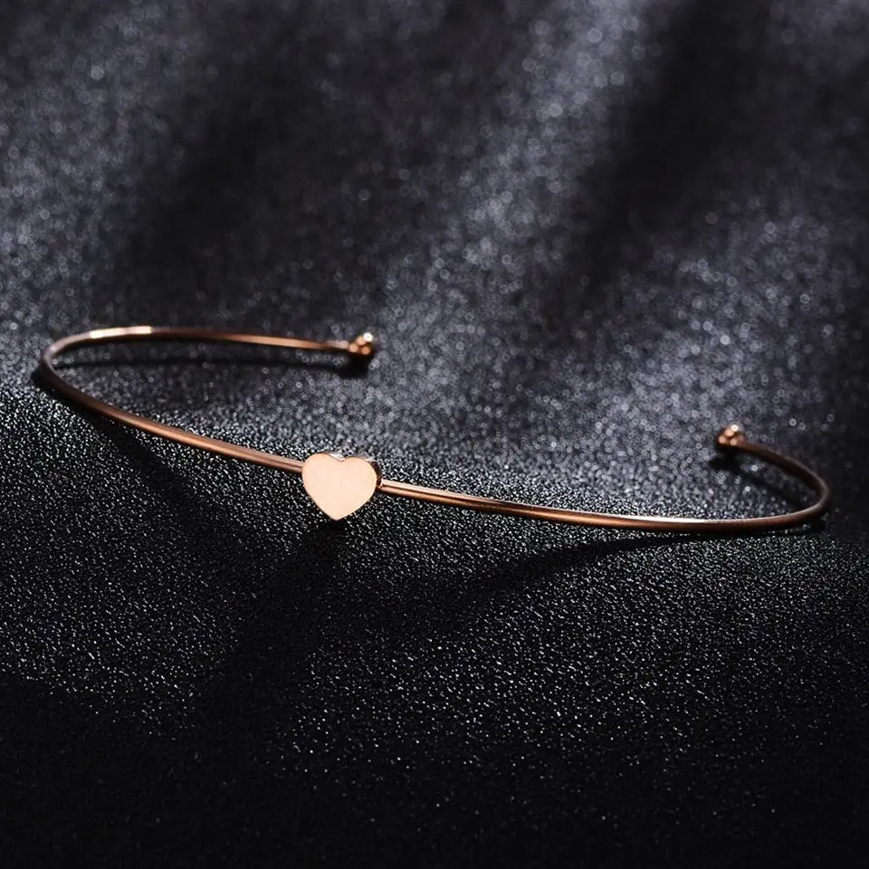 

Gold Concise And Easy Bracelet Fashion Casual Hand Catenary Affordable Women B36