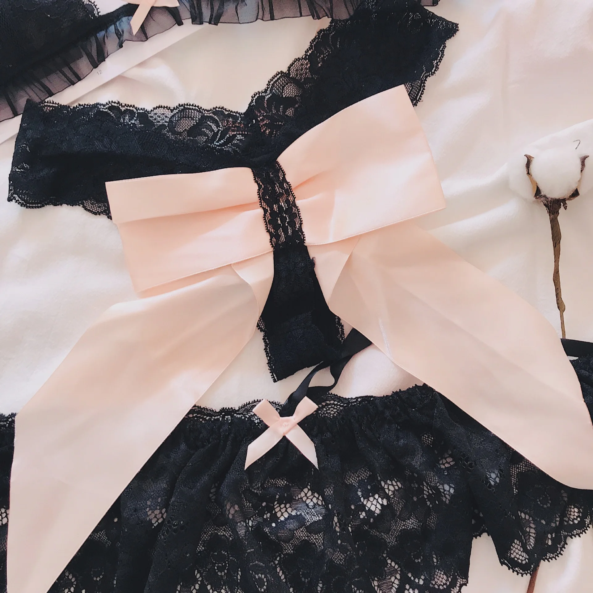 Женские кружевные стринги с милым бантом harajuku сексуальное женское белье Бикини комплект нижнего белья Лолита шифоновый бандажный бюстгальтер с бретельками