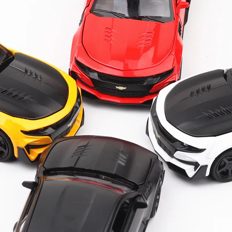 2018 Трансформеры 5 Chevrolet Hornet автомобильная модель сплав звук и светильник 1:32