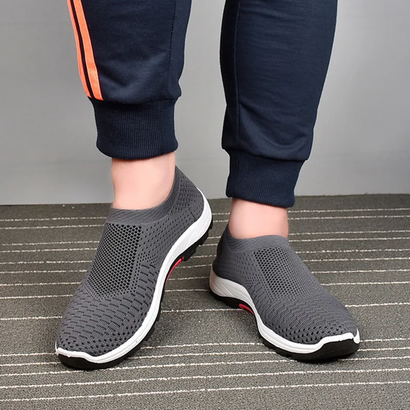 

drop shipping 2019 New Men's Breathable Flying Woven Sports Sneakers Male Color Comfortable Light Mesh Shoes