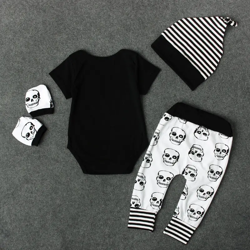 Комплект одежды для младенцев черный череп Топы + полосатая шляпа Panelled брюки 4 шт. Vogue Повседневное Bebe комплект одежды для детей