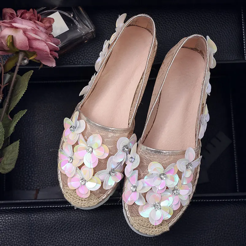 2017 Spring Summer Fashion Designer Womens Flowers Embellished Flats Floral Woman Ethnic Loafers Casual Slip On Loafer Espadrill