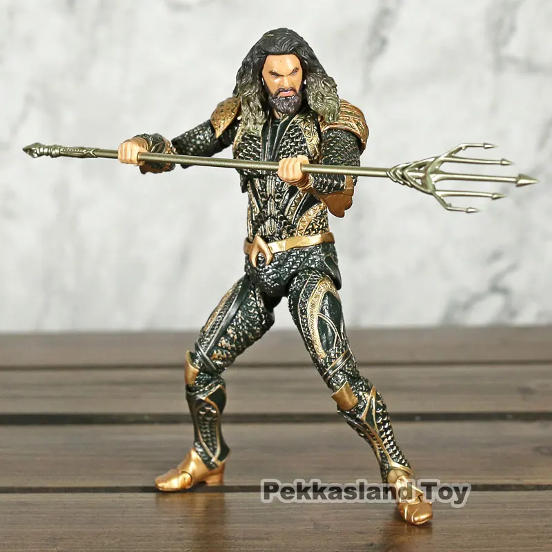 DC COMICS Justice League Super Hero Aquaman MAFEX 061 PVC Action Figure Collectible Model Toys Doll