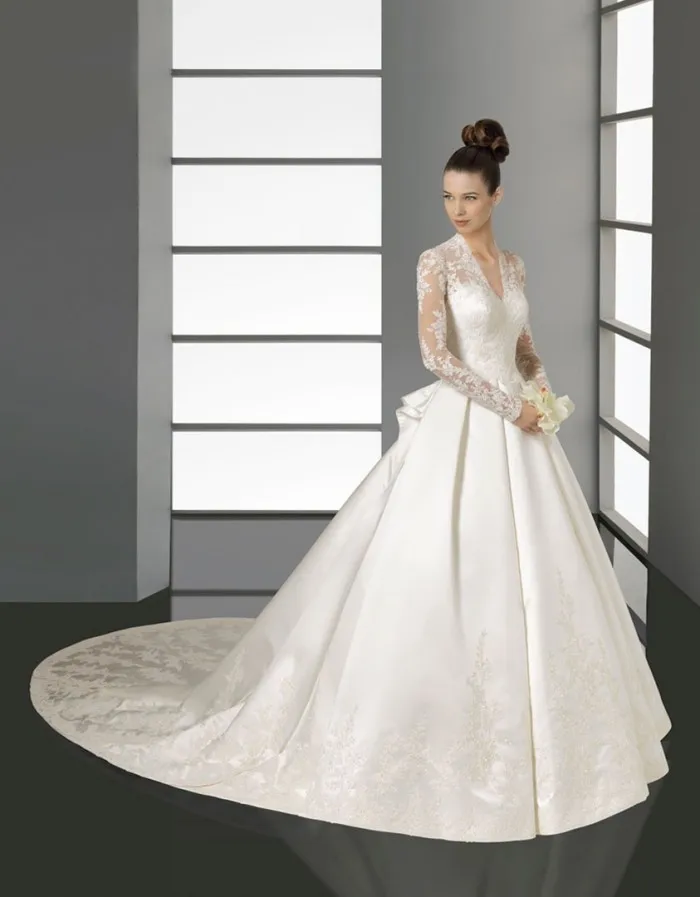 Kate Middleton S Wedding Dress A Closer Look At The Alexander
