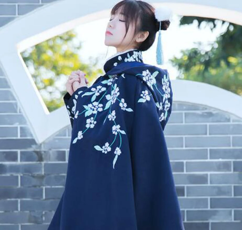 

1pc Vintage Style Girls Floral Embroidered Cloak Lolita Hooded Cape Winter Outwear
