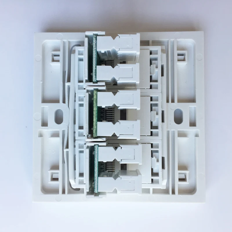 86 Style 3 x RJ45 Socket pic 6