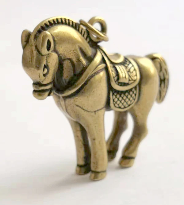 01861Delicate Old-style Brass Carved Lifelike Horse Statue Auspicious Pendant