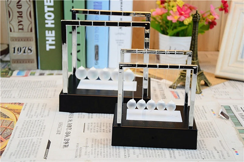 Novelty Colorful Glowing Night Light Creative Gift Newtons Cradle LED Light Up Kinetic Energy Home Offcie Science Toys Home Decor (3)