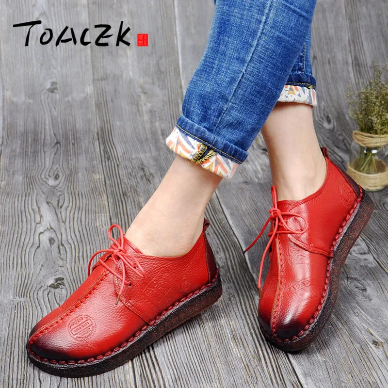 

New folk style handicraft mother shoes soft sole leisure flat shoes leather comfortable single shoes antiskid lady shoes