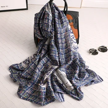 

Hot 2019 luxury brand silk women scarf fashion print scarves summer shawls and wraps soft pashmina lady bandana foulard hijabs