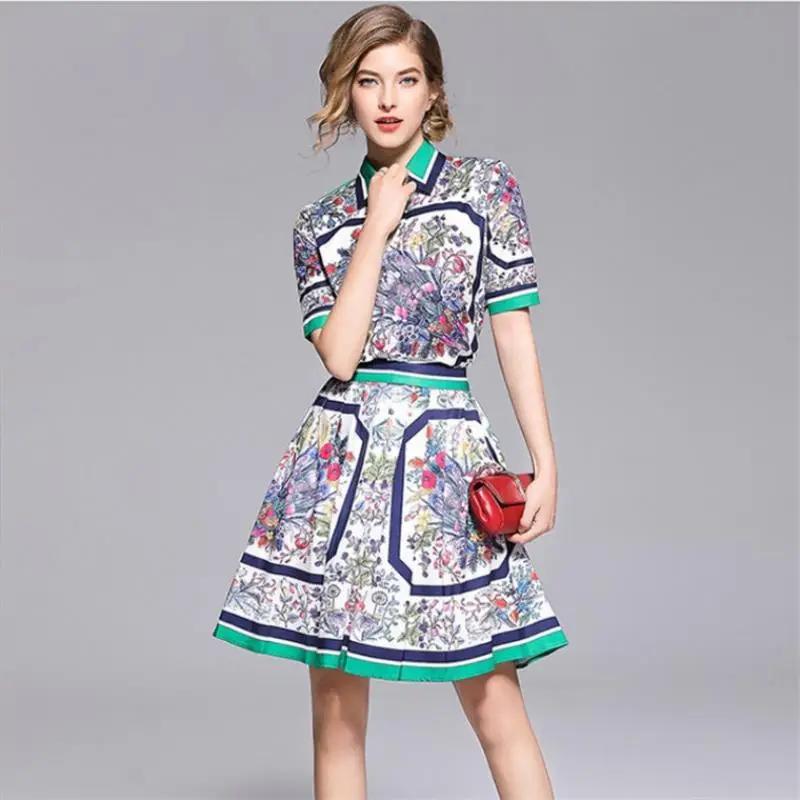 European women's wear 2018 The new summer With short sleeves lapel Stripe edge Floral print shirt + Pleated skirt  printing suit