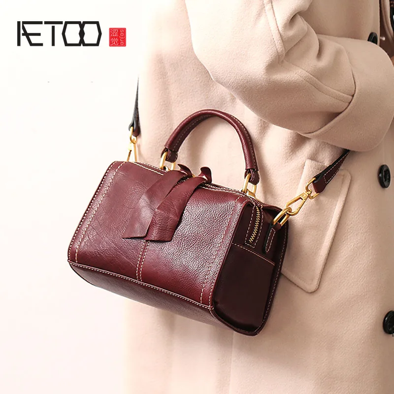 

AETOO Leather handbags new fashion retro shoulder bag Messenger head layer leather pillow bag small