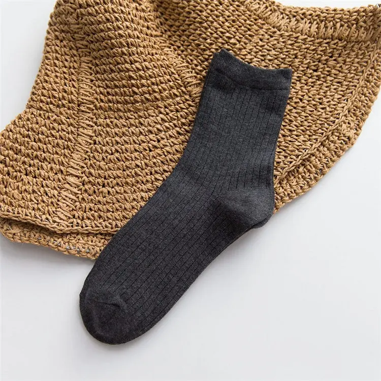 Носки для женщин, хлопковые однотонные Женские повседневные носки в стиле Харадзюку, женские носки на весну и зиму, теплые носки, mujer meias - Цвет: Темно-серый