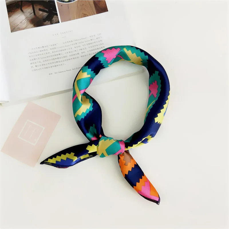 

Fashion Silk Scarf Women Luxury Brand Bandana Wraps Head Neck Shawl Scarf for Elegant lady Echarpes Foulards Femme