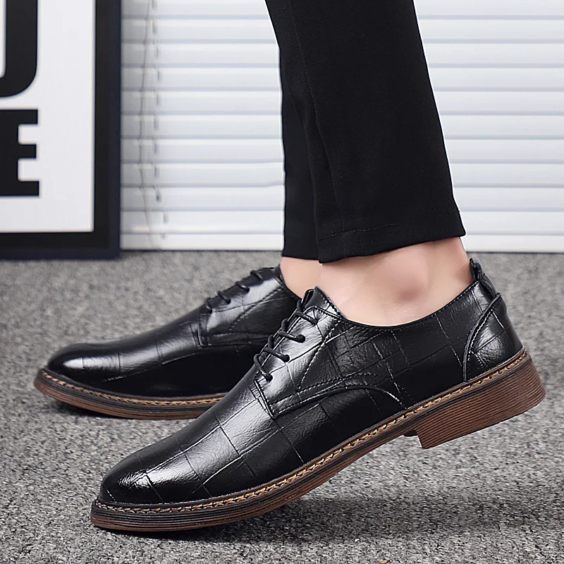 chaussure homme a talon carre