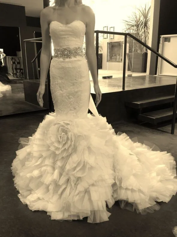 

2019 Real Sample Noble Luxury Lace Wedding Dresses Mermaid Flowers With Sash Bridal Gowns Organza MH-103