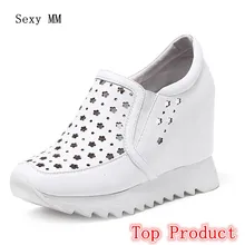 Слипоны из натуральной кожи на танкетке; женские лоферы на плоской подошве; Повседневная прогулочная обувь на плоской подошве, увеличивающая рост; высокое качество