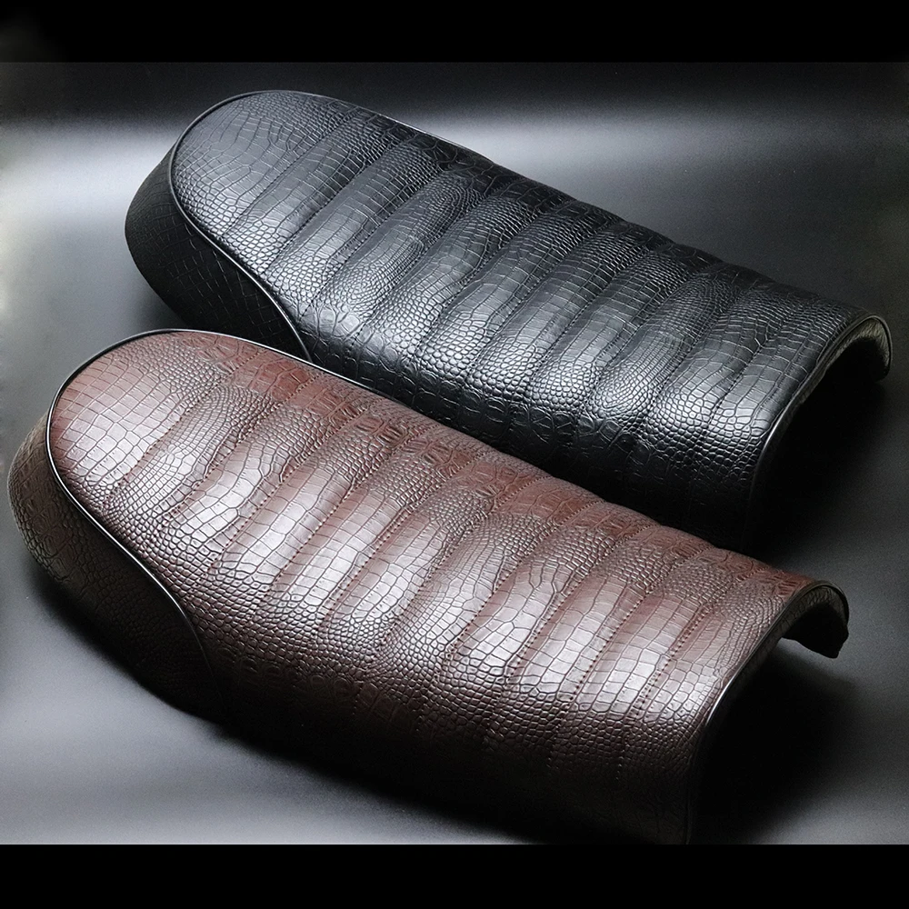 

Black Brown Flat Seat Cafe Racer Vintag Saddle For Suzuki GN125 GN250 GN400 GR650 GS250 GT250 T250 TU250 GT380 GS450 GS500 GS550