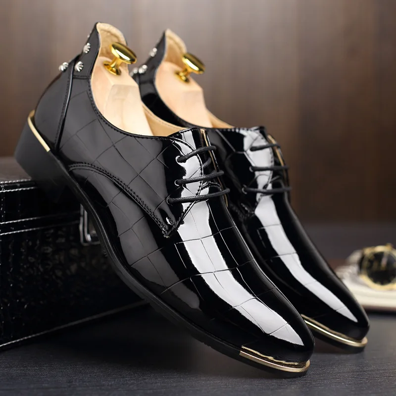 shiny black oxford shoes