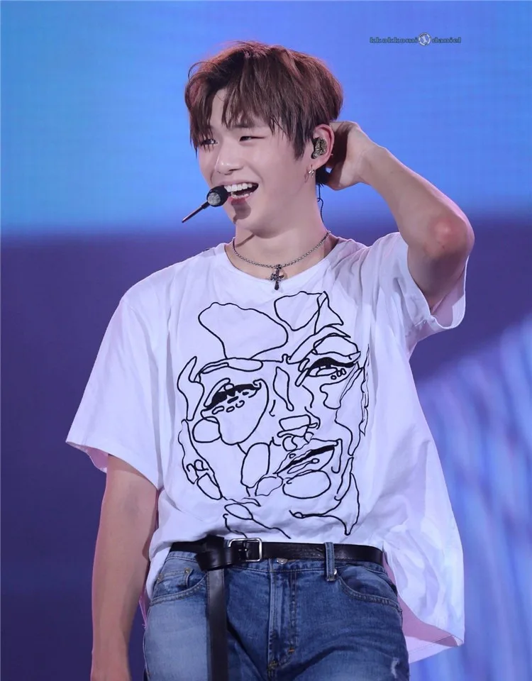 Футболка в полоску kpop want one Jiang Danielundefineds свободная ударопрочная рубашка для