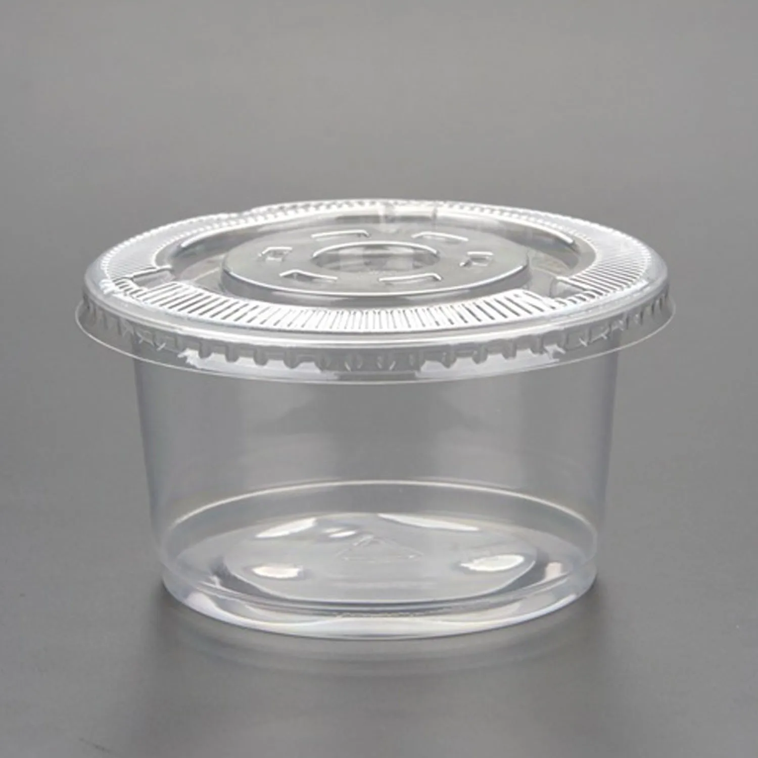 

Behogar 100PCS 200ml Disposable Dressings Jello Shots Sauces Cups with Lids for Restaurant Home Picnic Barbeques Parties Buffet