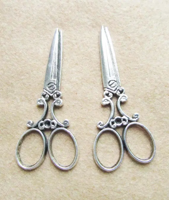 4pcs 26x61mm Antique Silver Sewing Scissors Charms Pendant DIY Jewelry Making AA401 2in