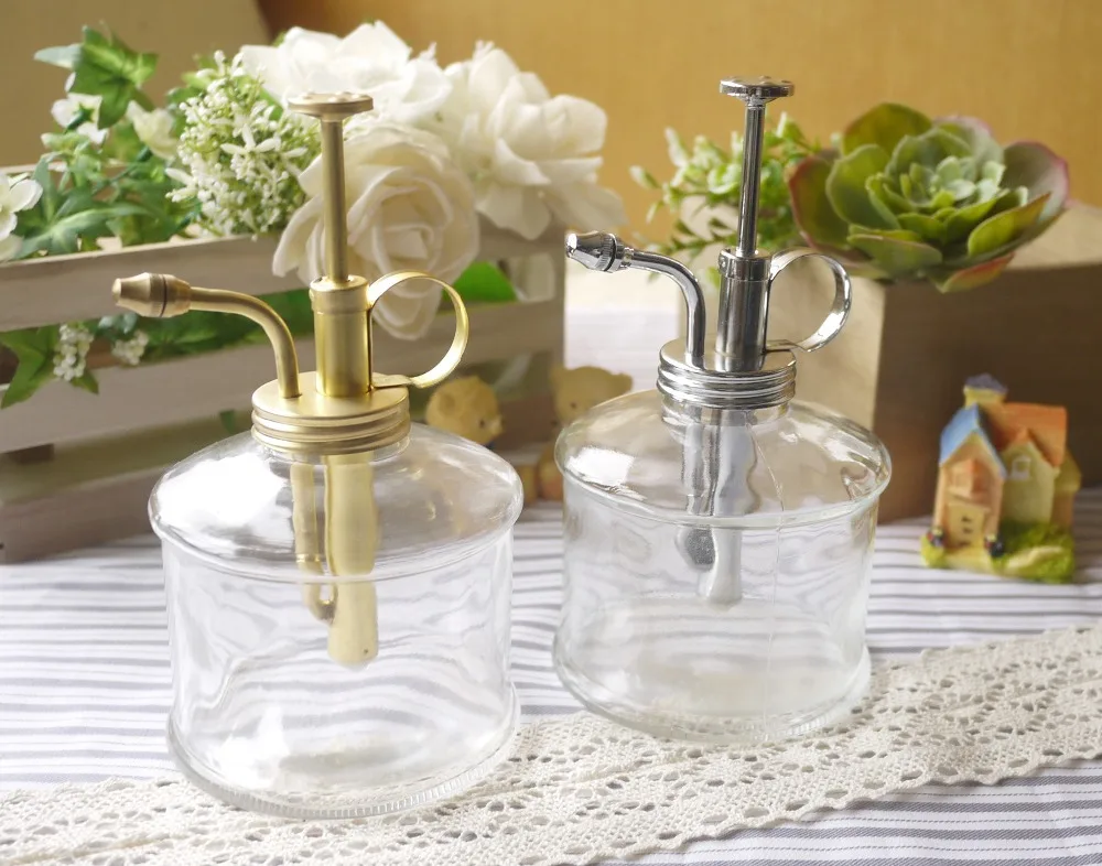 Small-Glass-Potted-Spray-Bottle-Pot-Copper-Watering-Pot-Retro-Gardening-Tool-Succulents (1)