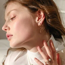 4 шт./компл.) тренд модные ювелирные изделия Золото/Серебро Заполненный Асимметричный знак символ гвоздики Комплект сережек для женщин Bijoux