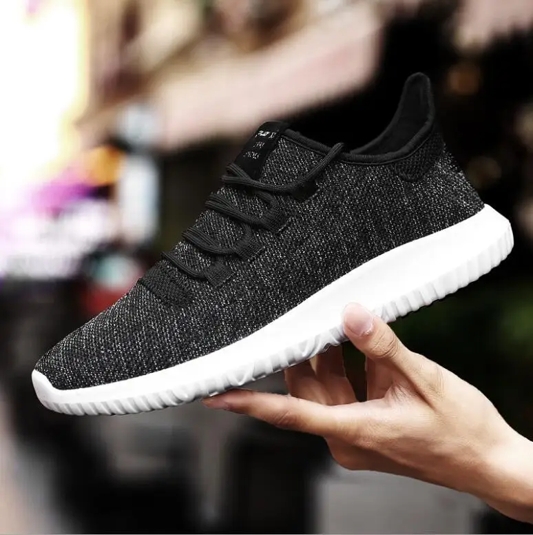 

New 2018 spring/Autumn men sports shoes outdoor gray black White Athletic Laces light running shoes for male sneaker EU39-44