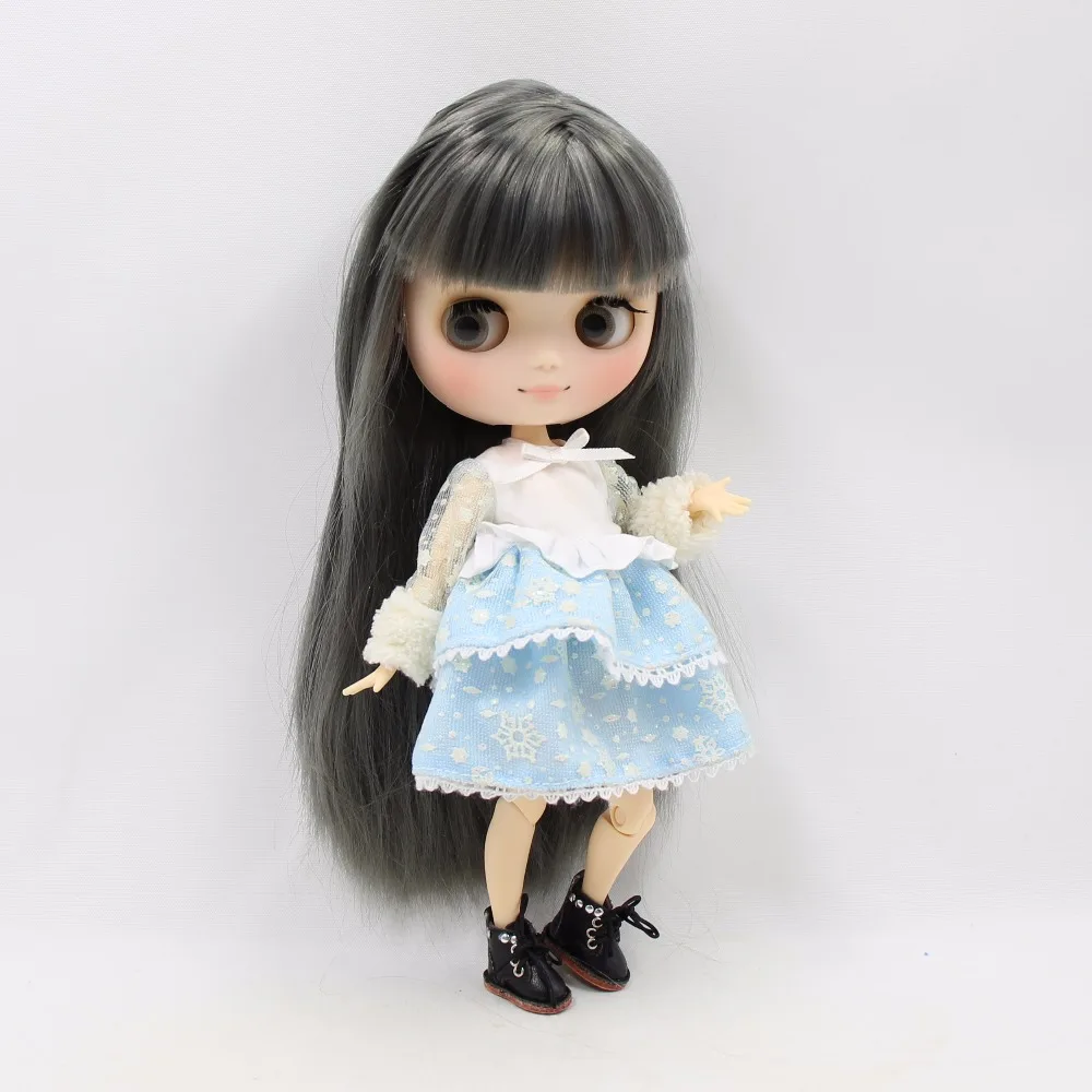 Middie Blythe Doll with Silver Hair, Tilting-Head & Custom Jointed Body 2
