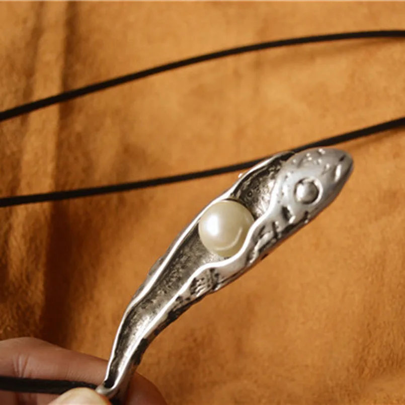 fish pearl necklace 5
