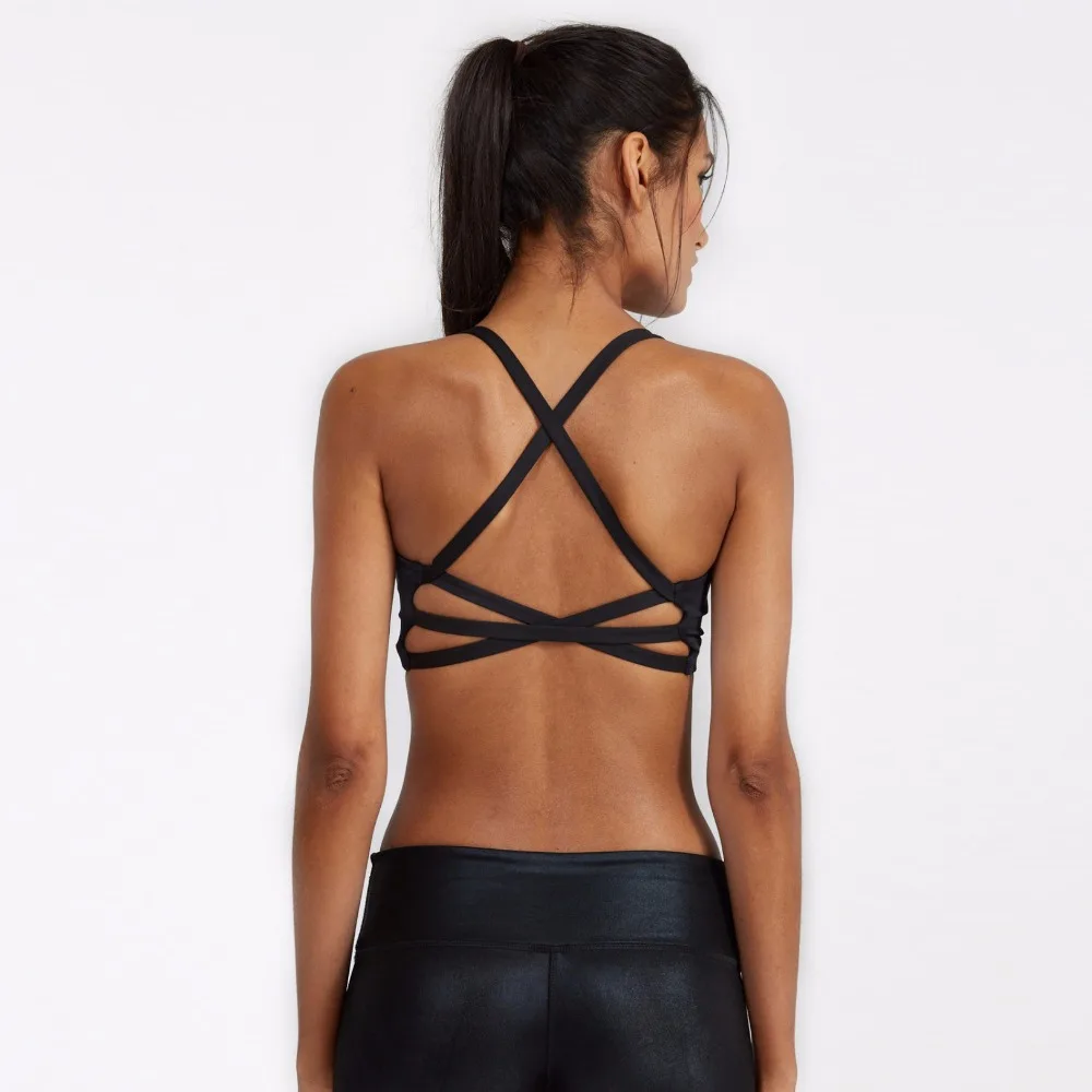 Cross open back black sports yoga bra (1)
