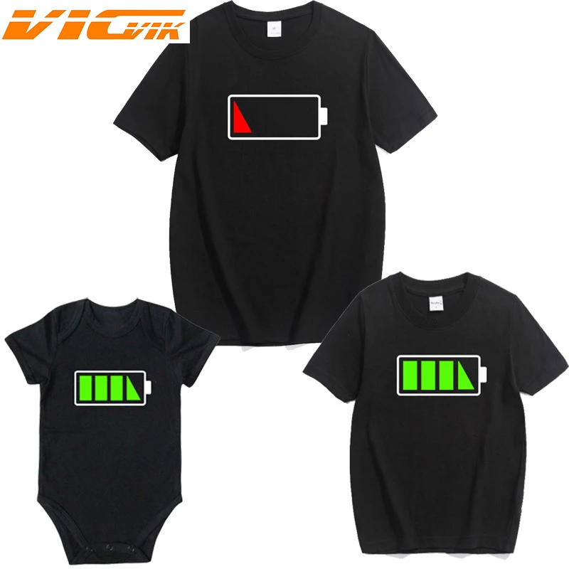 

Summer Family Matching Clothing Mother and Daughter Clothes Baby Rompers Print Battery T-shirt Mom Father Son T-shirt Outfits