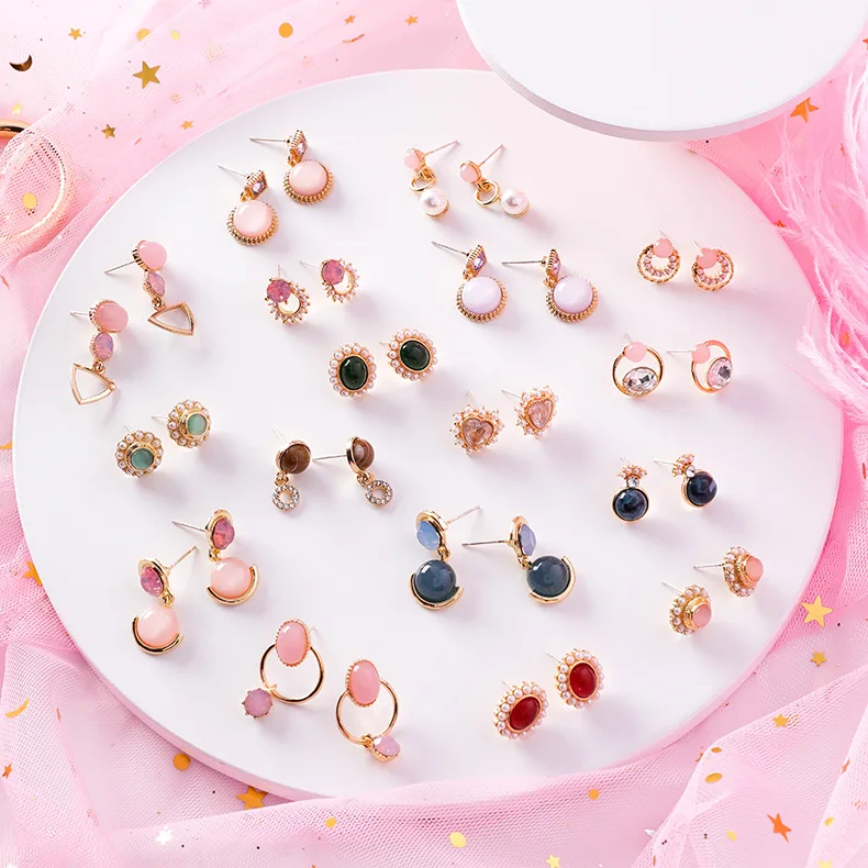 

2019 Korea Summer New Cute Sweet Stud Earrings For Women Pink Opal Stone Acrylic Small Circle Rhinestone Pendientes Brincos Gift