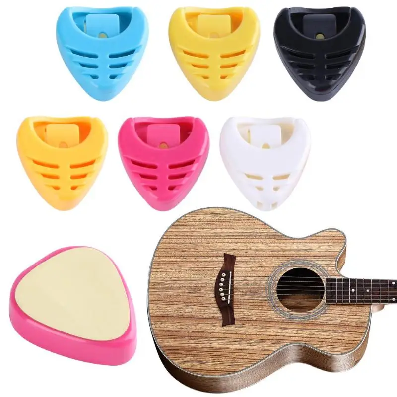 

1 PCS Guitar Pick Plectrum Holder Portable Plactic Triangle Heart-shaped Guitar Pick Plectrum Holder Cases Sticky(Random Color)