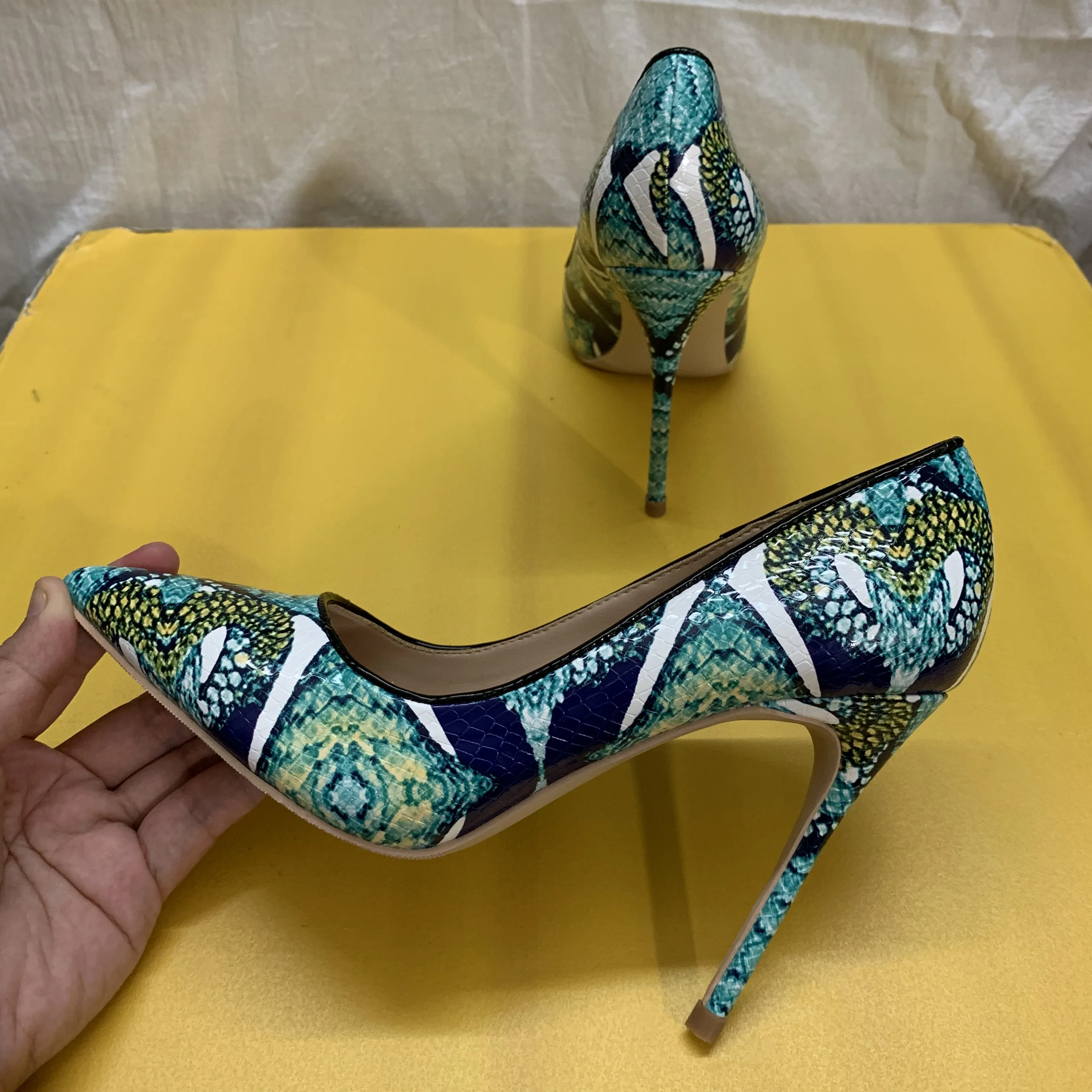 

Free shipping Casual Designer green python snake printed point toe high heels pumps shoes Stiletto Heeled 12cm 10cm 8cm party