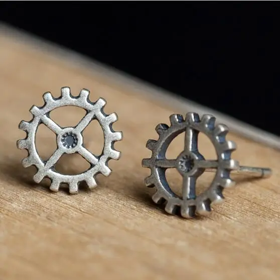 

Personality 100% 925 Sterling Silver Stud Earrings Steampunk Gear Shape Punk Rock Earrings Vintage Party Hip Hop Jewelry