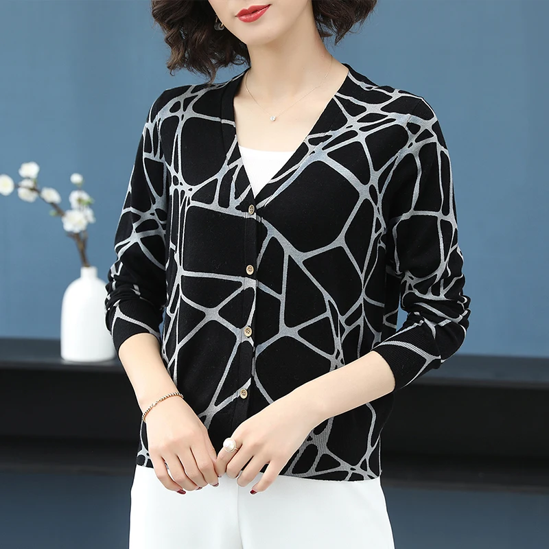 

YISU Fashion Print cardigan Women Crochet Knit Tops Thin Long Sleeve V-neck Sweater 2019 Spring Autumn Women short Cardigans