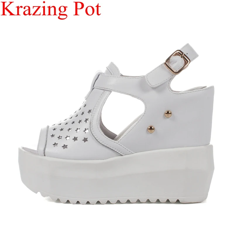 preço 2018 moda peep toe sólida oco de salto alto sandálias de cunha mulheres plataforma strap buckle casual férias rebite verão sapatos L95