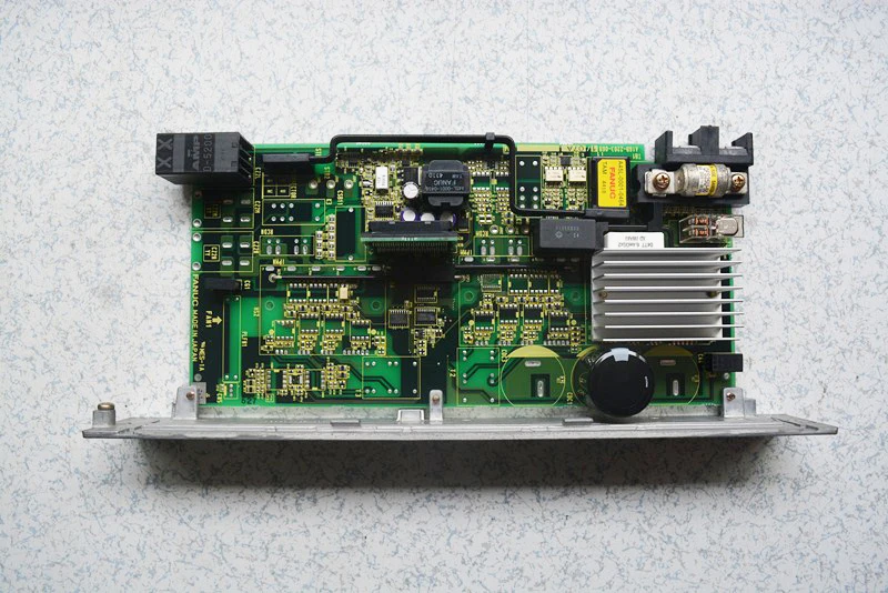 FANUC Монтажные платы управления A16B-2203-0691 для плинтуса сервоусилителя FANUC Монтажные платы управления A16B-2203-0691 для плинтуса сервоусилителя