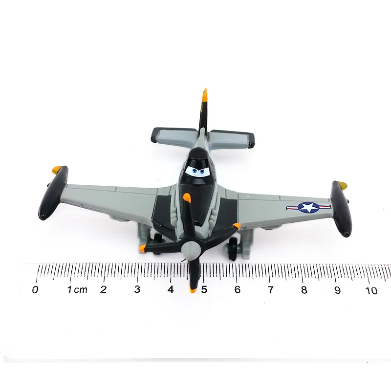 Дисней Pixar Planes No.7 Jolly Wrenches Dusty Crophopper 1:55 литья под давлением металлическая